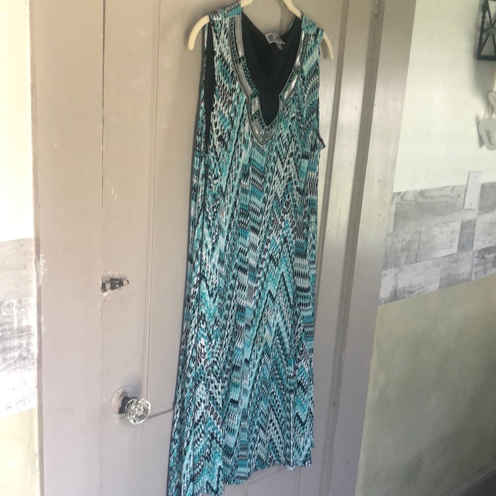 Super flattering dress, size, large sleeveless, V-neck, JM collections